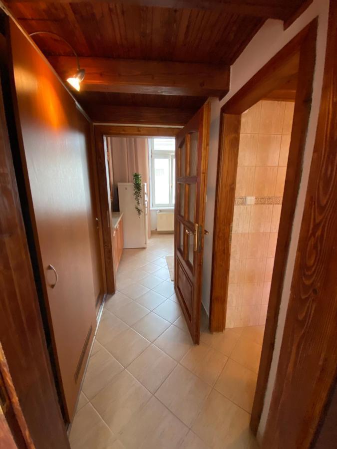 Apartment In City Center Košice Eksteriør billede