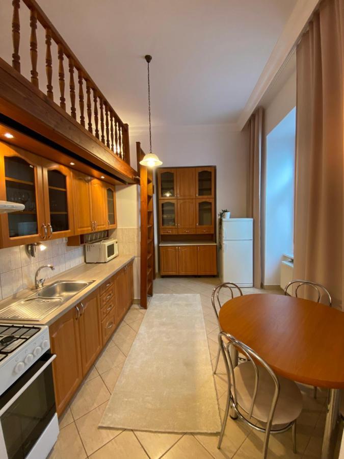 Apartment In City Center Košice Eksteriør billede